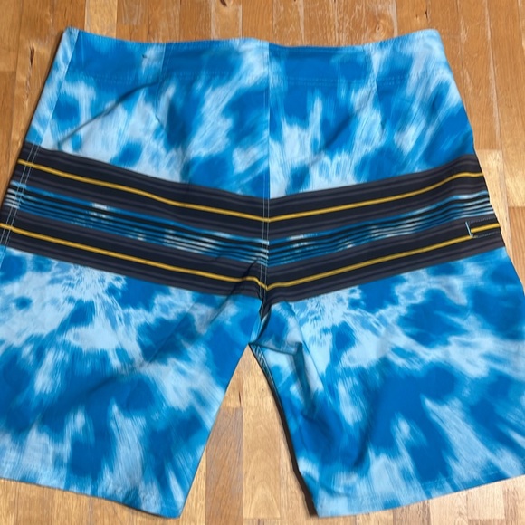 Men’s Burnside board shorts - Picture 6 of 6